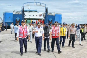 Wamenhub Pastikan Kesiapan Pelabuhan Banten-Lampung untuk Angkutan Natal dan Tahun Baru