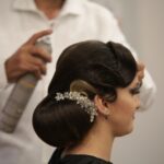 Tips memakai hair spray